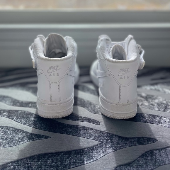 White Nike Air Force 1 Mid - Picture 5 of 5